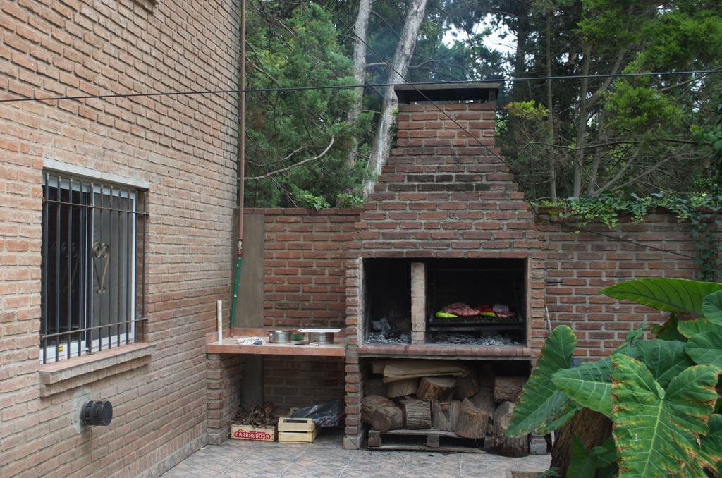 Hostel Casa Marina Argentina De Aeropuerto Ezeiza Chek-In 24 H 10 Minutos De Aeropuerto Monte Grande Exterior foto